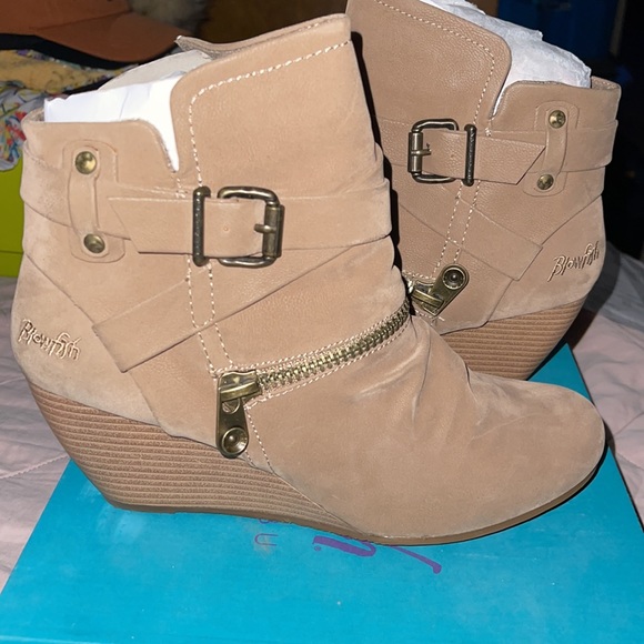 Blowfish Bacardi Tan Wedges - Picture 3 of 4